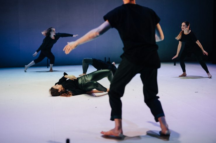 Divadlo Štúdio tanca: BESI (foto V. Veverka)