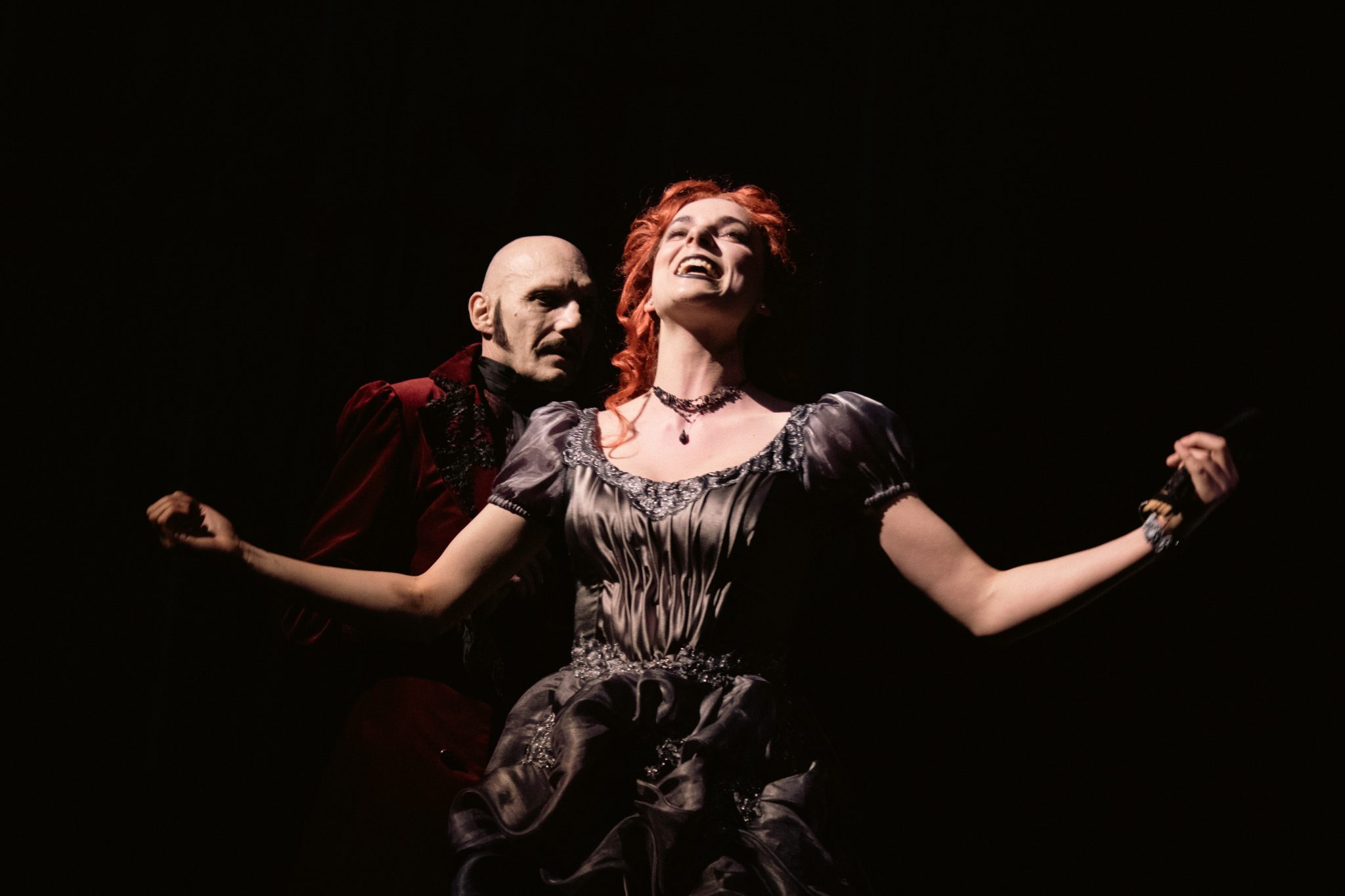 Divadlo Aréna: Dracula (foto Peter Chvostek)