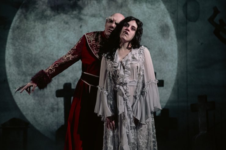Divadlo Aréna: Dracula (foto Peter Chvostek)