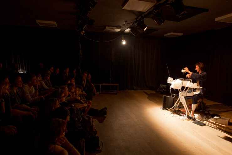 Teatro Matita: Psí život (foto O. Sherhina)